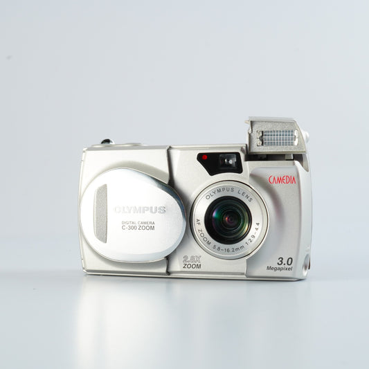 OLYMPUS Camedia C-300 + SmartMedia 64MB コンパクトデジタルカメラ