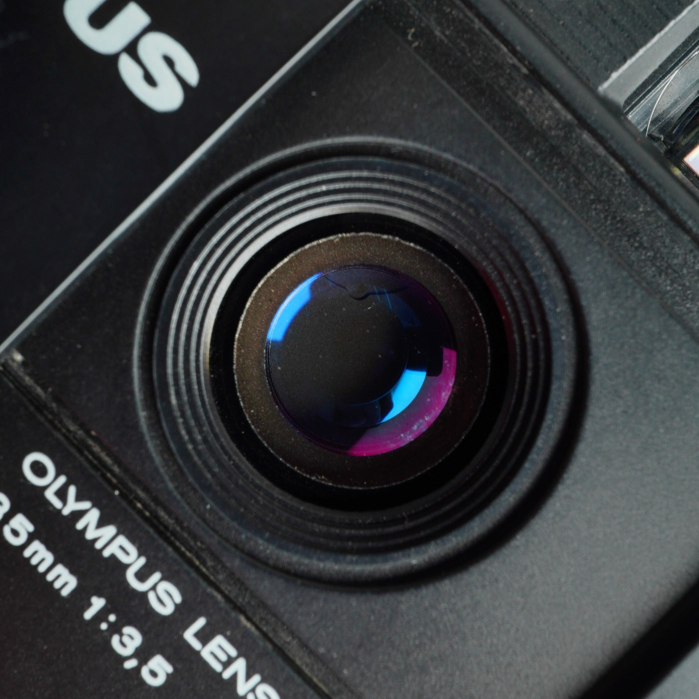 OLYMPUS AM-100 QUARTZDATE 35mm F/3.5  コンパクトフィルムカメラ