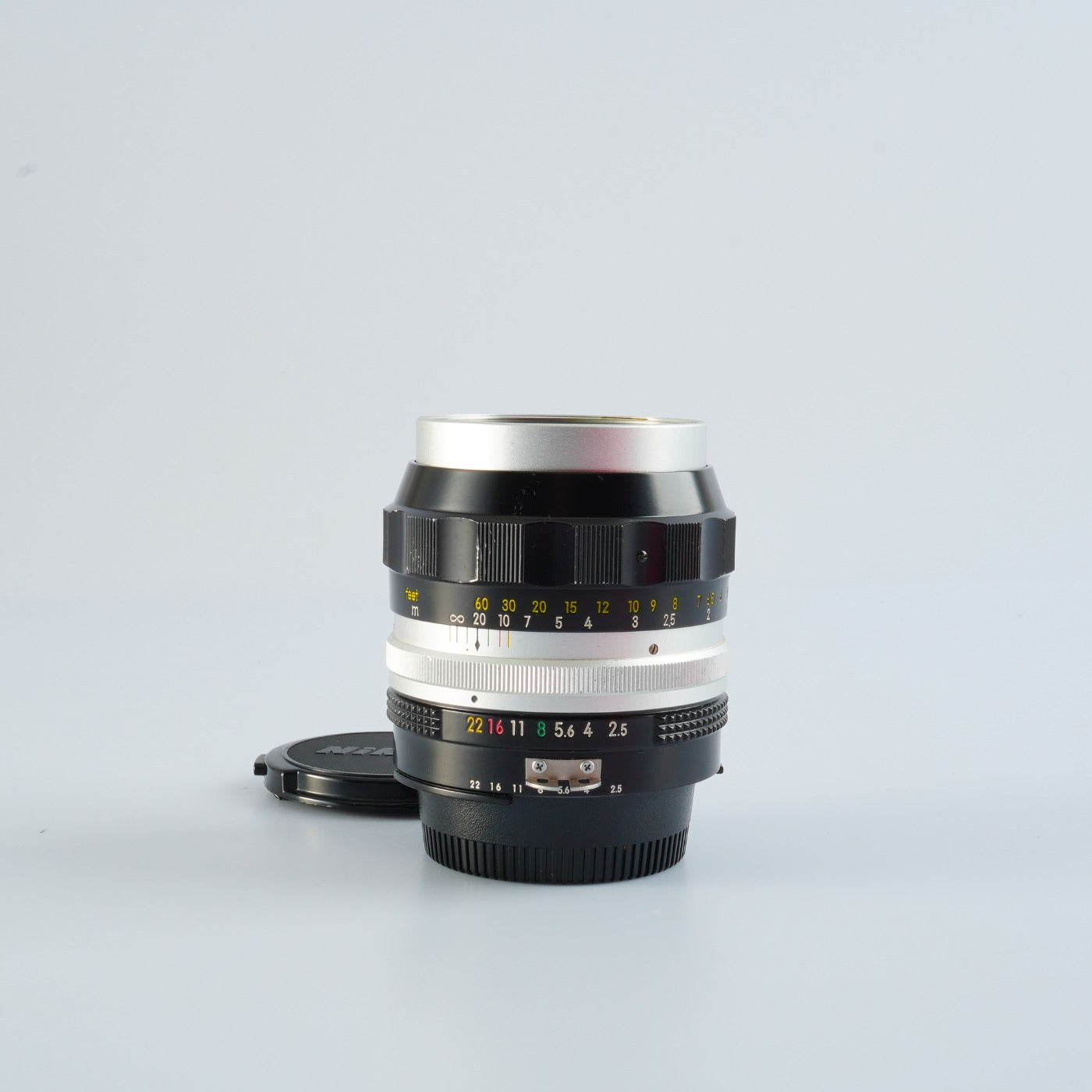 Nikon Nikkor-P Auto 105mm F/2.5 Ai改  単焦点レンズ