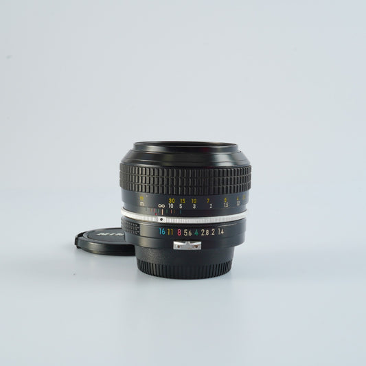 Nikon NIKKOR 非Ai 50mm F/1.4  単焦点レンズ