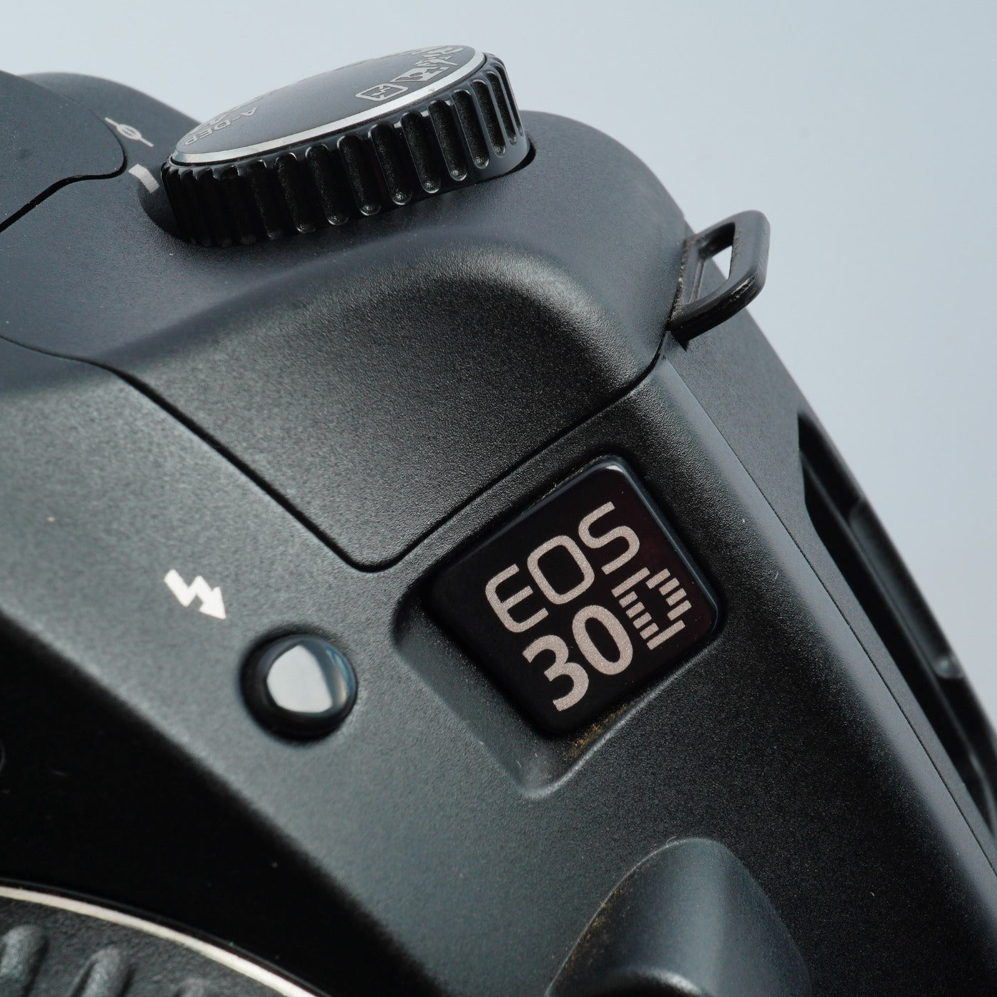 Canon EOS 30D + EF-S 18-55mm F/3.5-5.6 IS + CF 1GB デジタル一眼レフカメラ