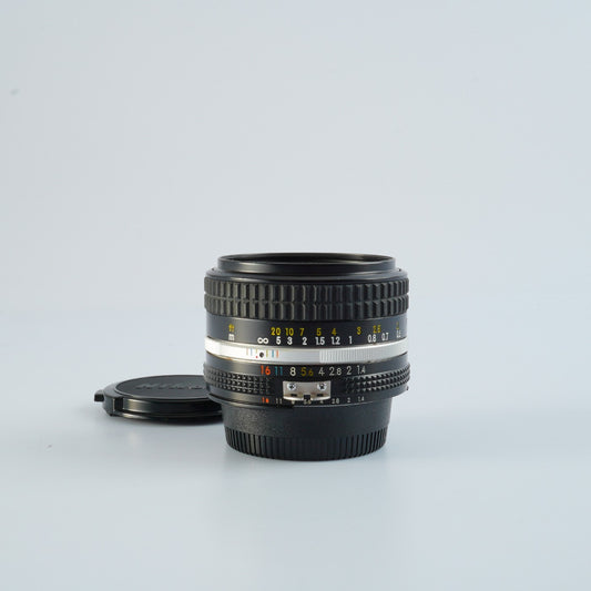 Nikon NIKKOR Ai-S 50mm F/1.4  単焦点レンズ