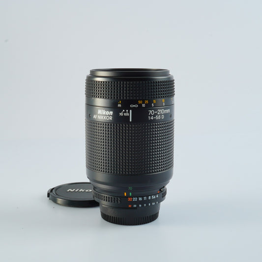 Nikon AF NIKKOR 70-210mm F/4-5.6 D  ズームレンズ