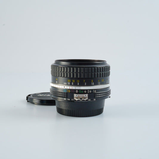 Nikon Nikkor Ai 50mm F/1.8  単焦点レンズ