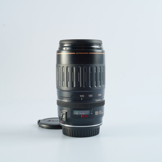 Canon EF 100-300 F/4.5-5.6 Ultrasonic  ズームレンズ