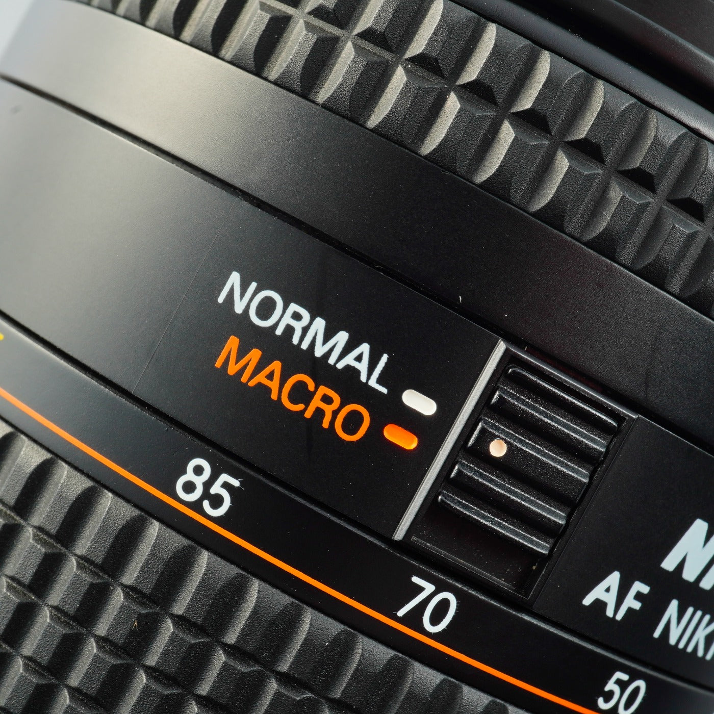 Nikon AF Nikkor 28-105mm F/3.5-4.5 D ズームレンズ