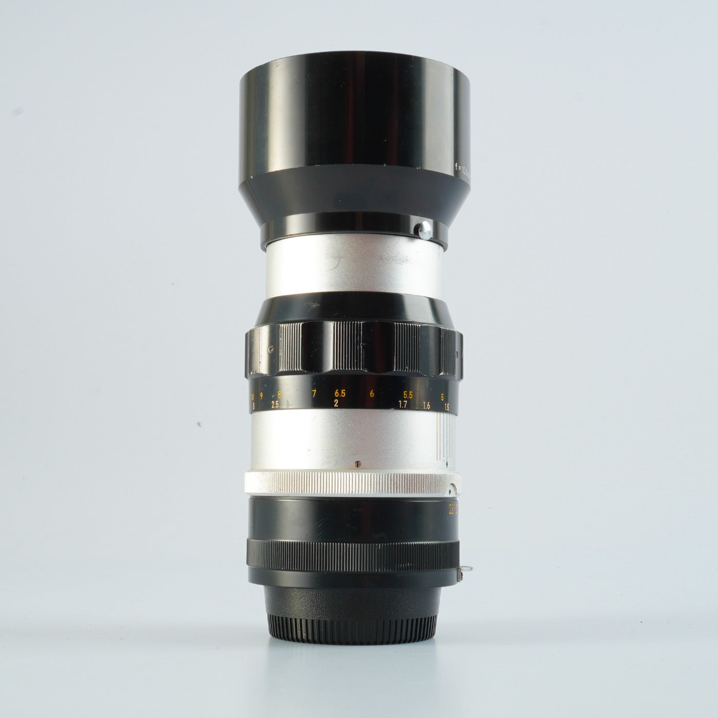 Nikon Nippon Kogaku 非Ai Nikkor-Q Auto 135mm F/3.5 単焦点レンズ