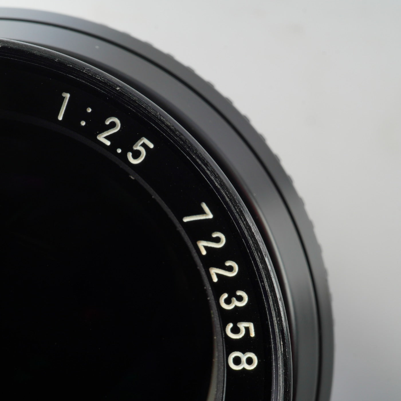 Nikon 非Ai Nikkor 105mm F/2.5 単焦点レンズ