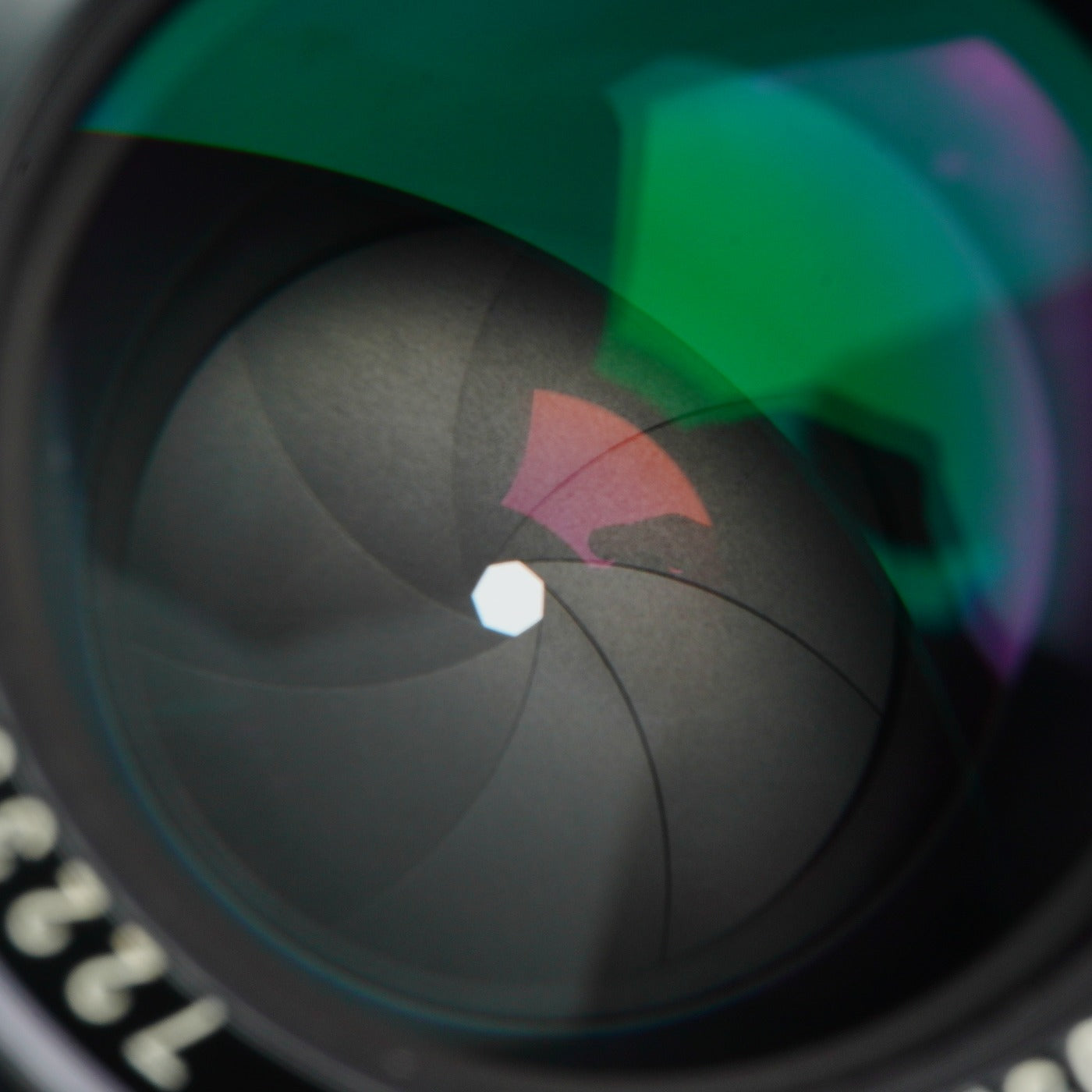 Nikon 非Ai Nikkor 105mm F/2.5 単焦点レンズ