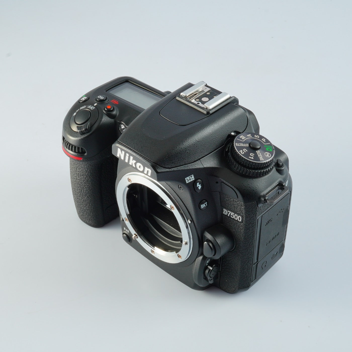 Nikon D7500 20.9MP [ 8,288 Shots ] デジタル一眼レフカメラ