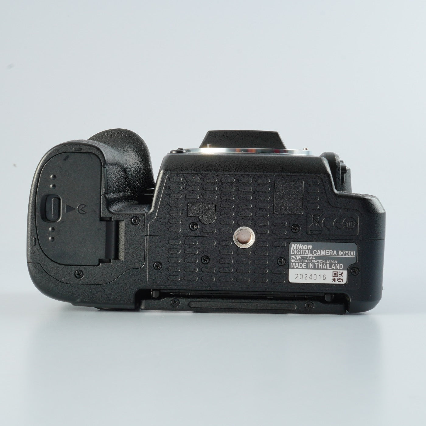 Nikon D7500 20.9MP [ 8,288 Shots ] デジタル一眼レフカメラ