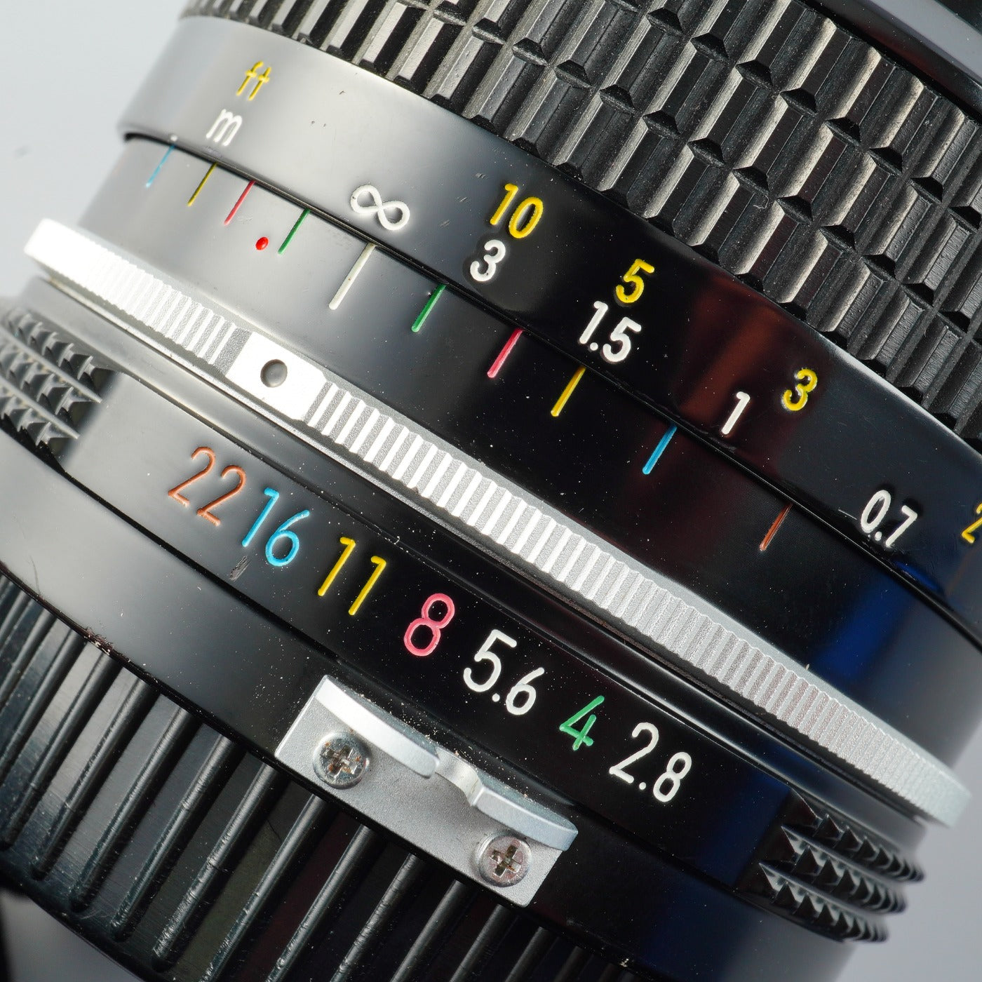 Nikon 非Ai NIKKOR 24mm F/2.8 単焦点レンズ