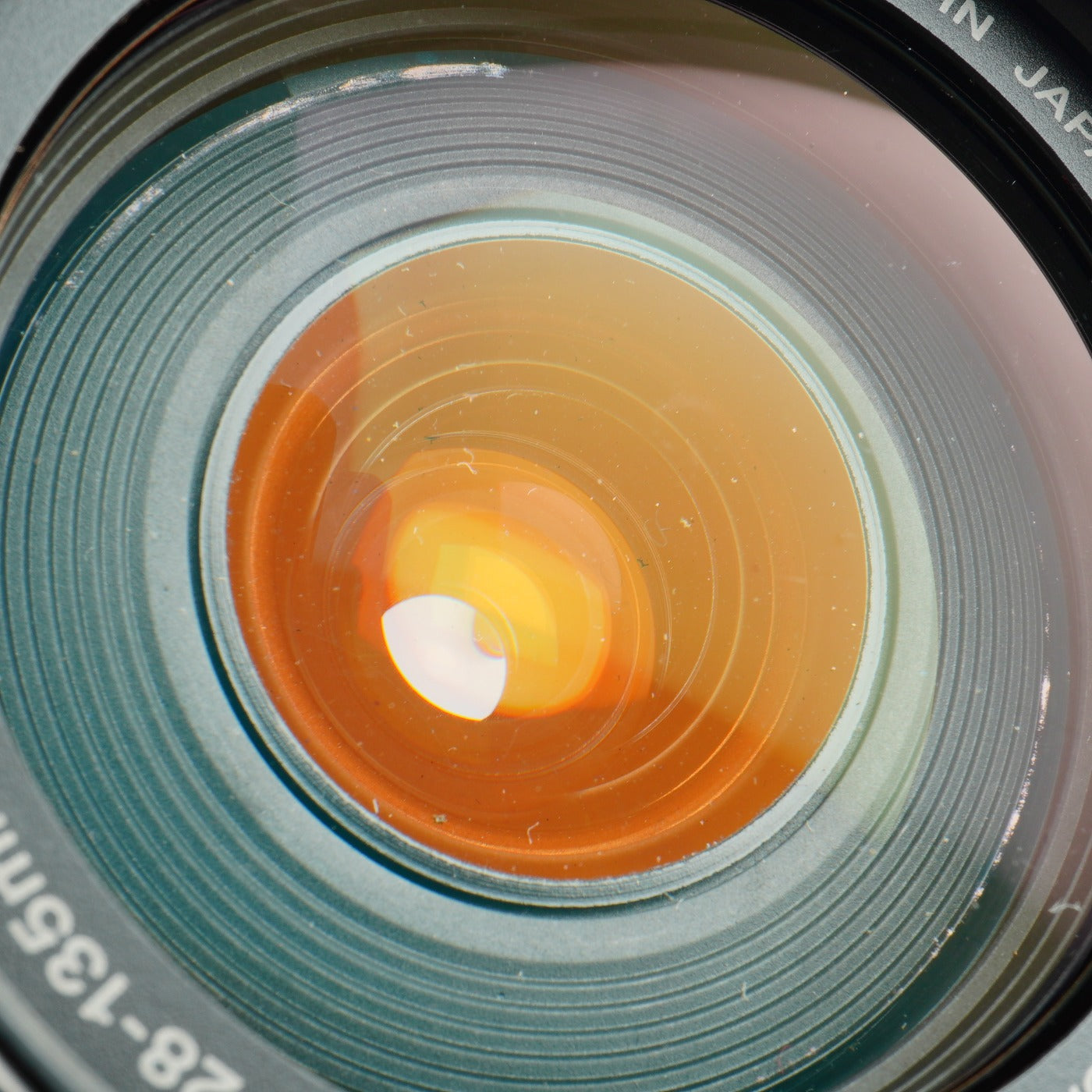 Canon EF 28-135mm F/3.5-5.6 IS ズームレンズ