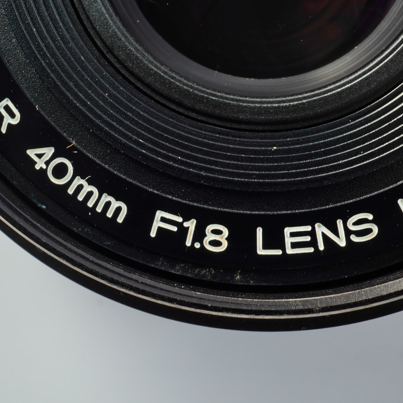 Konica Hexanon AR 40mm f/1.8 単焦点レンズ