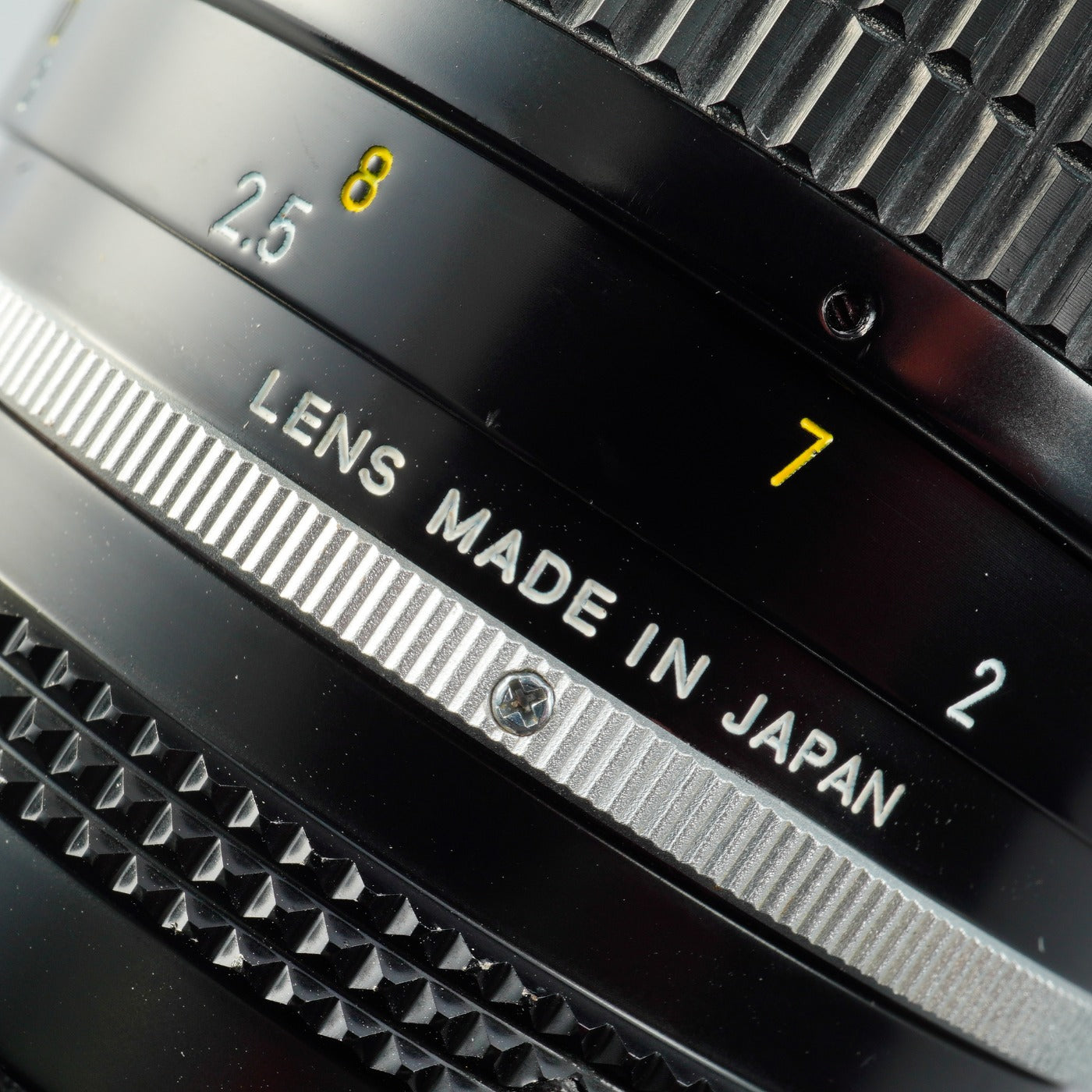 Nikon NIKKOR 200mm F/4 非Ai 単焦点レンズ