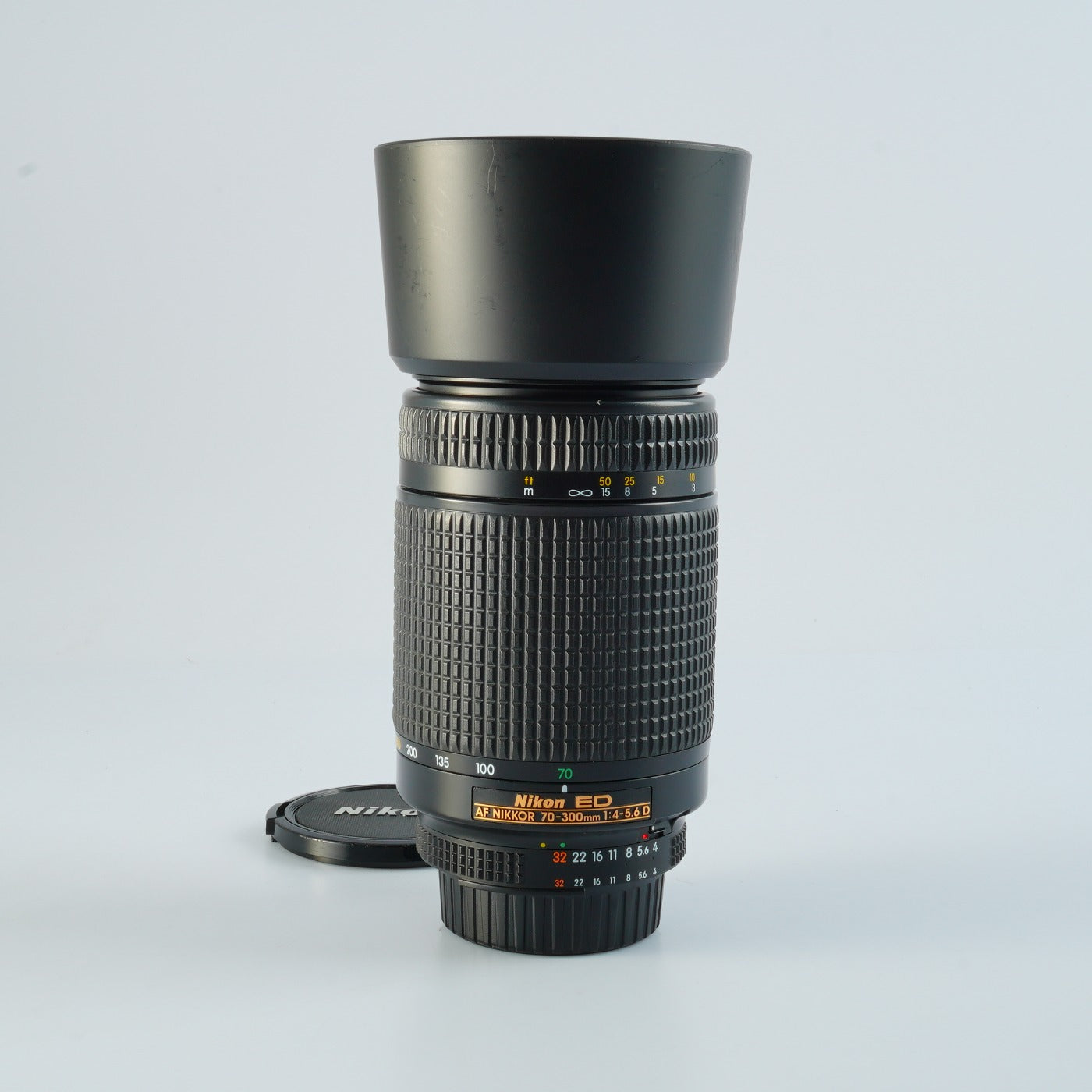 Nikon AF NIKKOR 70-300mm F/4-5.6 D ED ズームレンズ