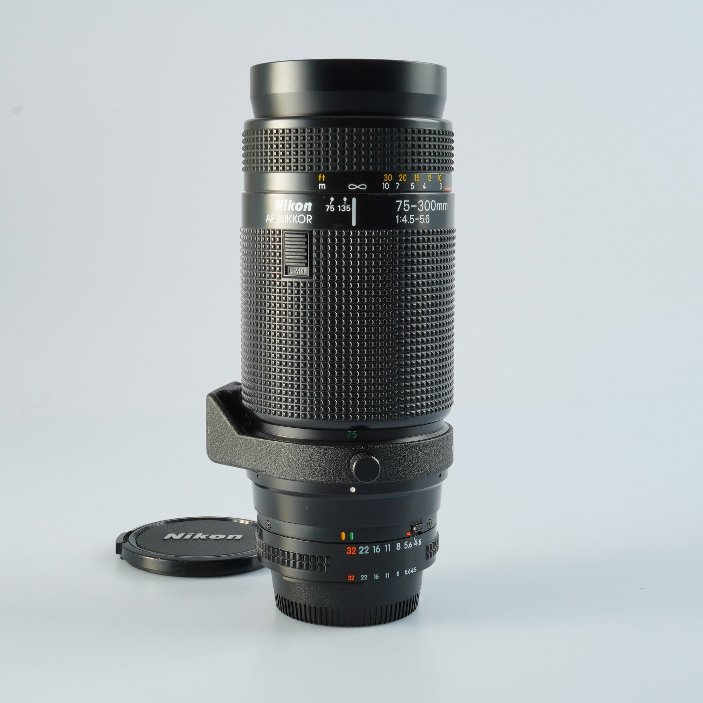Nikon AF NIKKOR 75-300mm F/4.5-5.6 ズームレンズ