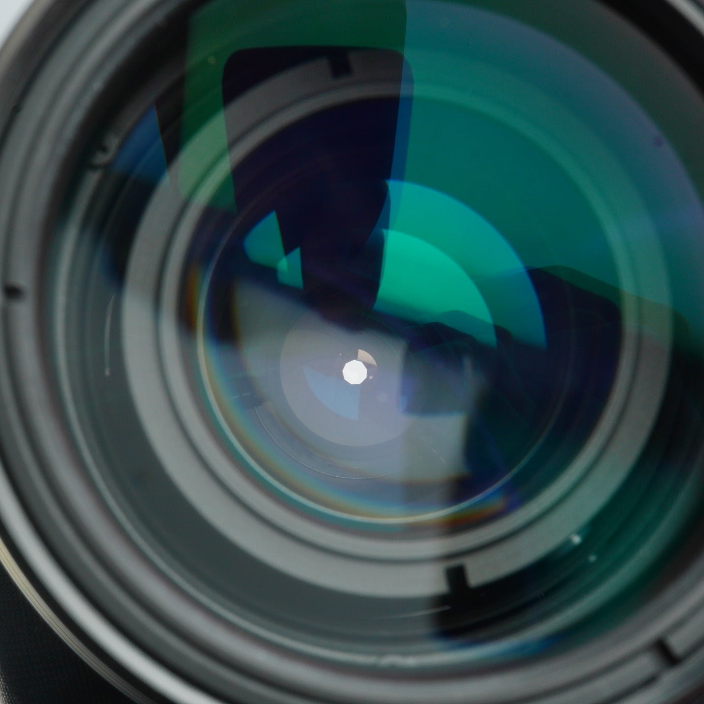 Nikon AF NIKKOR 75-300mm F/4.5-5.6 ズームレンズ