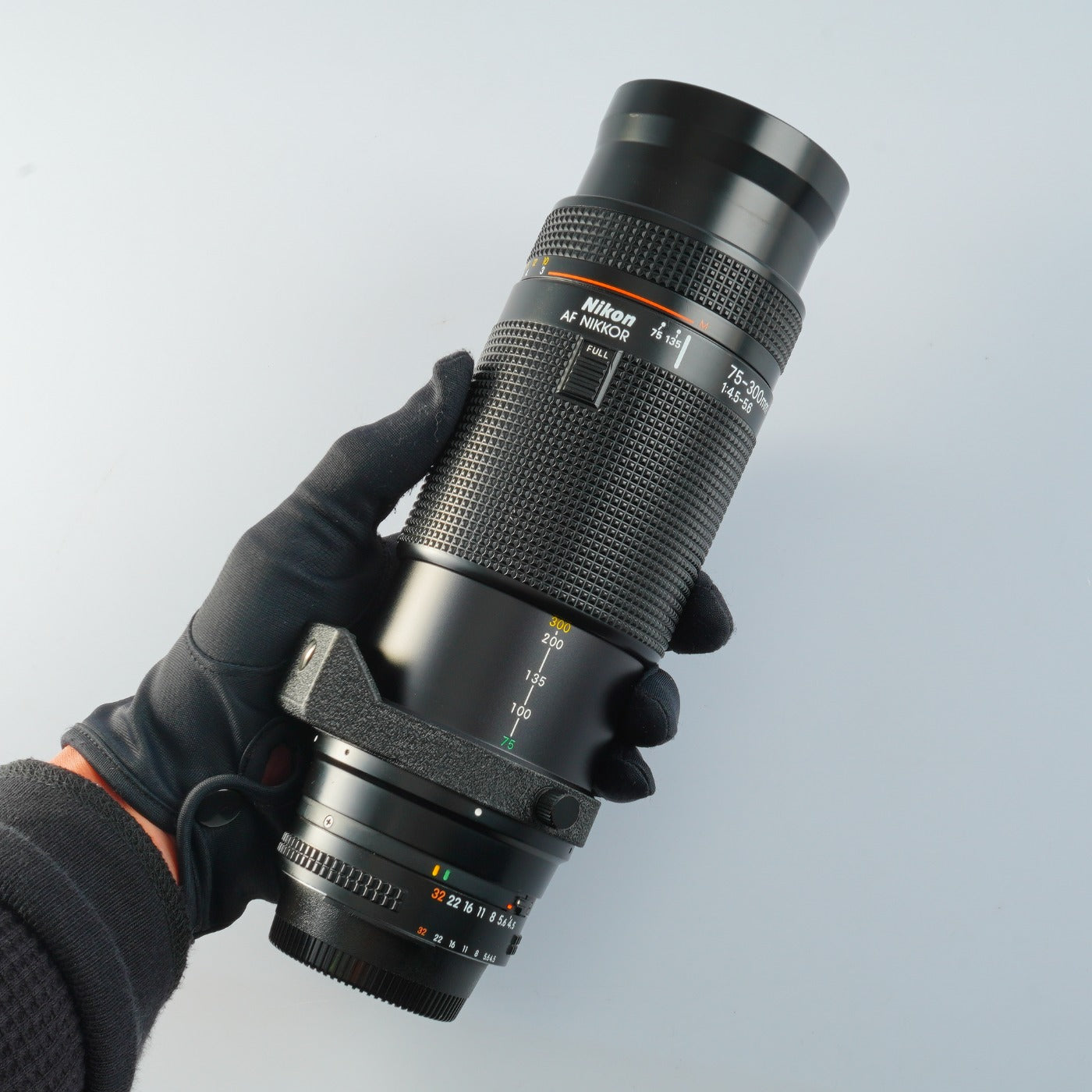 Nikon AF NIKKOR 75-300mm f/4.5-5.6 ズームレンズ