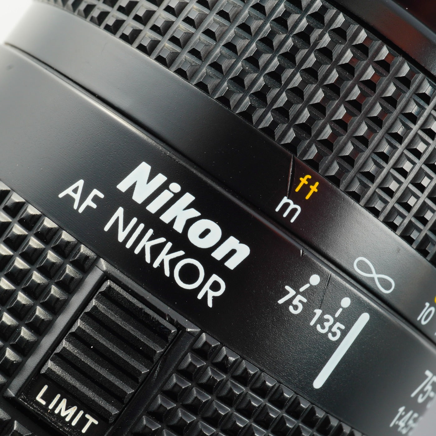 Nikon AF NIKKOR 75-300mm f/4.5-5.6 ズームレンズ
