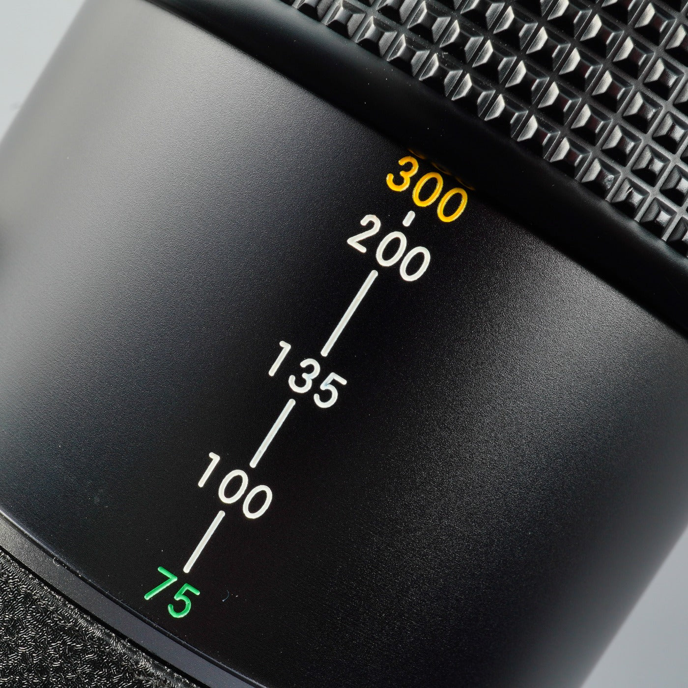 Nikon AF NIKKOR 75-300mm f/4.5-5.6 ズームレンズ