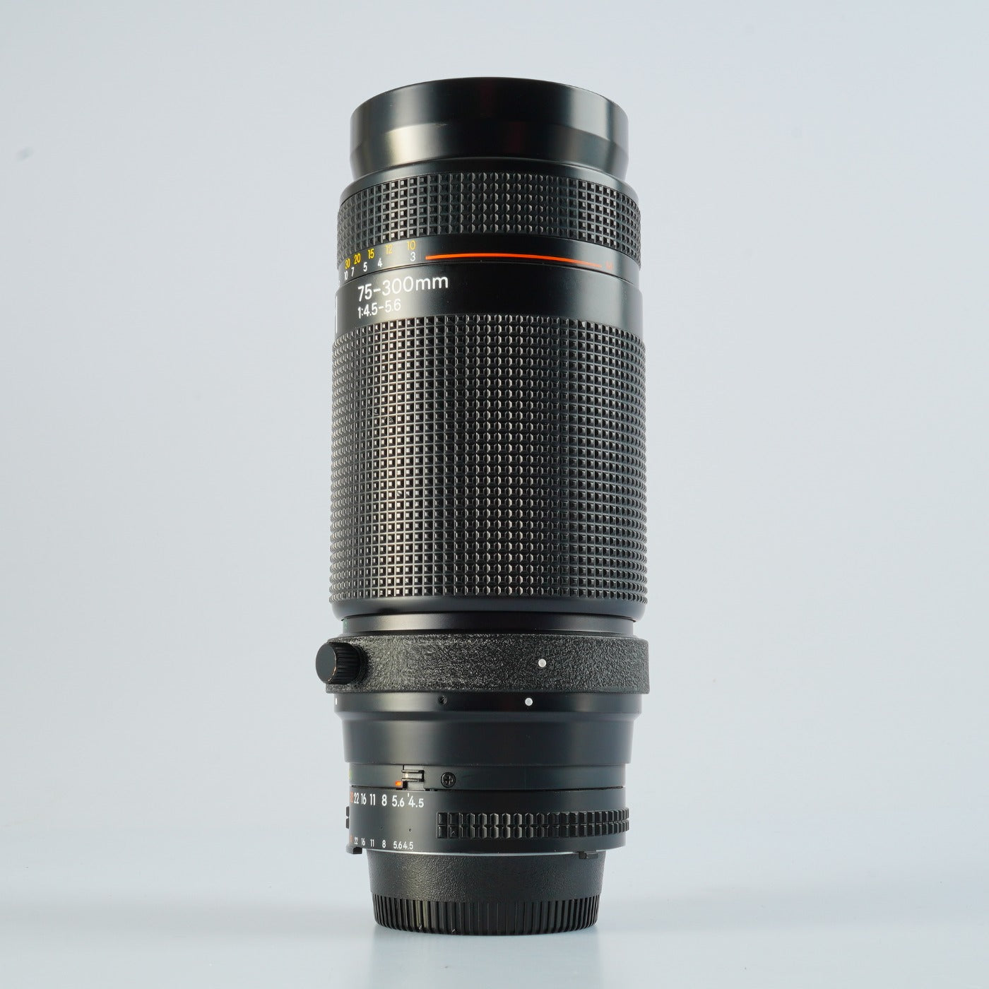 Nikon AF NIKKOR 75-300mm f/4.5-5.6 ズームレンズ