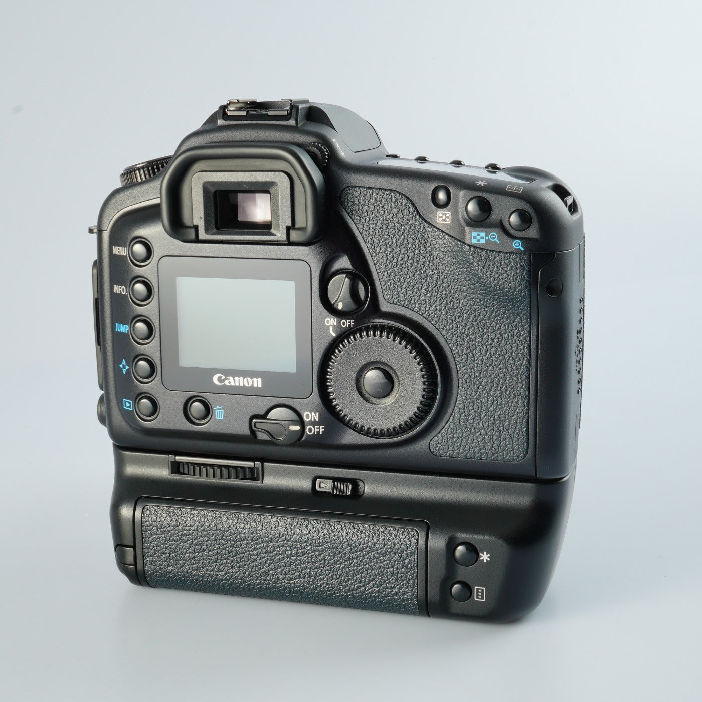 Canon EOS 10D ＋ EF 28-80mm F/3.5-5.6 Ⅲ + BG-ED3 + CF 2GB デジタル一眼レフカメラ