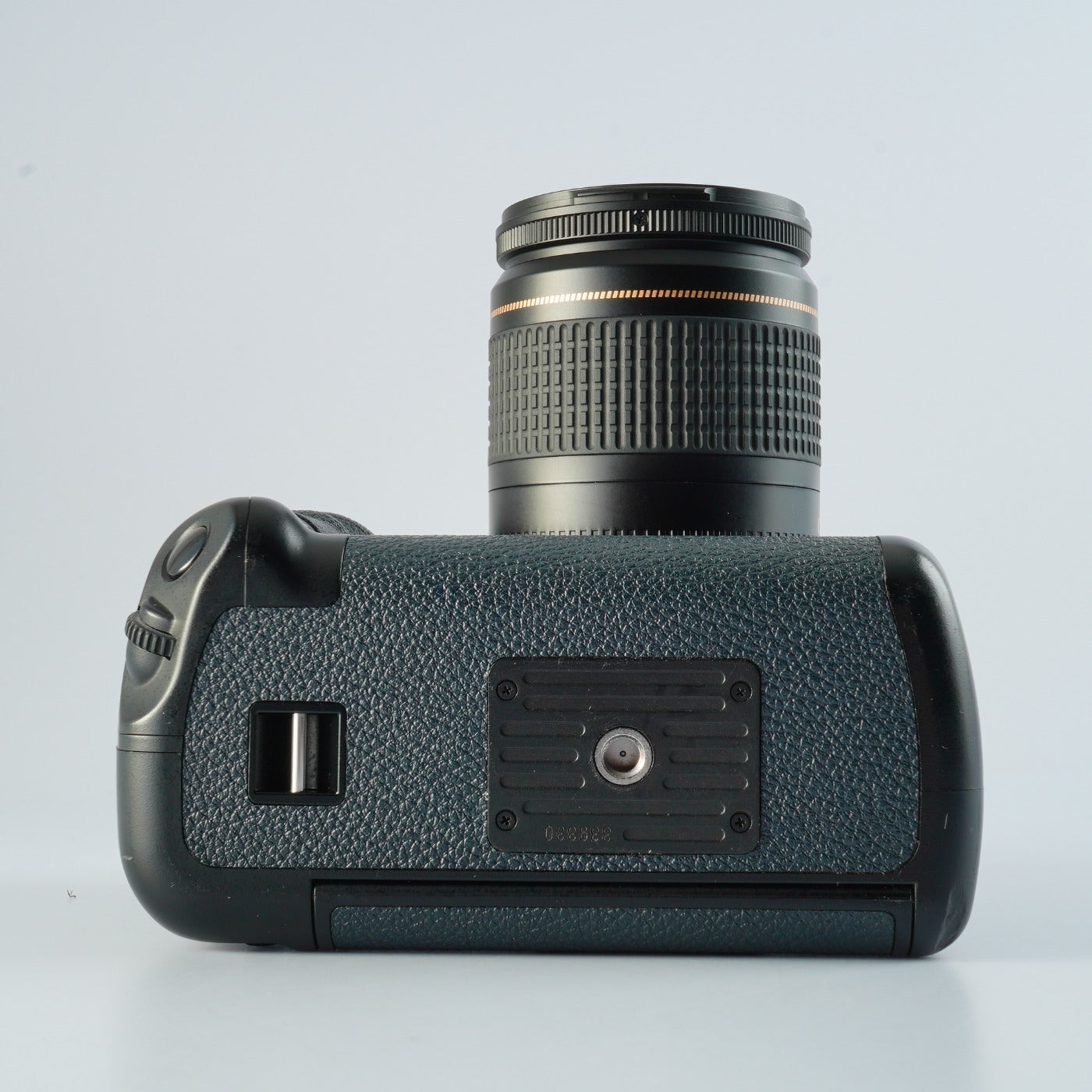 Canon EOS 10D ＋ EF 28-80mm F/3.5-5.6 Ⅲ + BG-ED3 + CF 2GB デジタル一眼レフカメラ