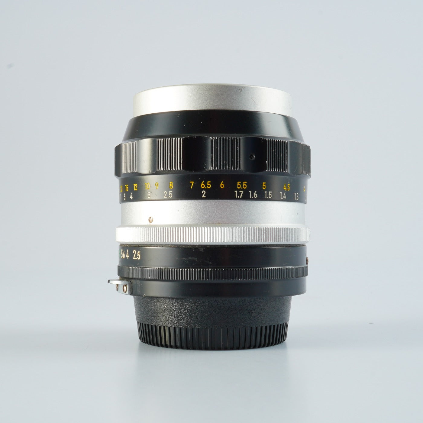 Nikon Nikkor-P Auto 105mm F/2.5 非Ai Nippon kougaku 単焦点レンズ