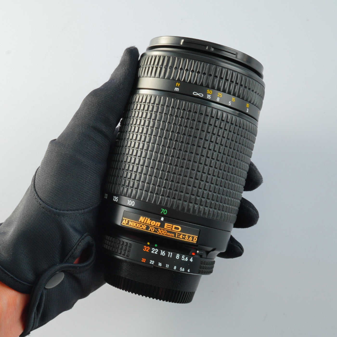 Nikon AF NIKKOR 70-300mm F/4-5.6 D ED ズームレンズ