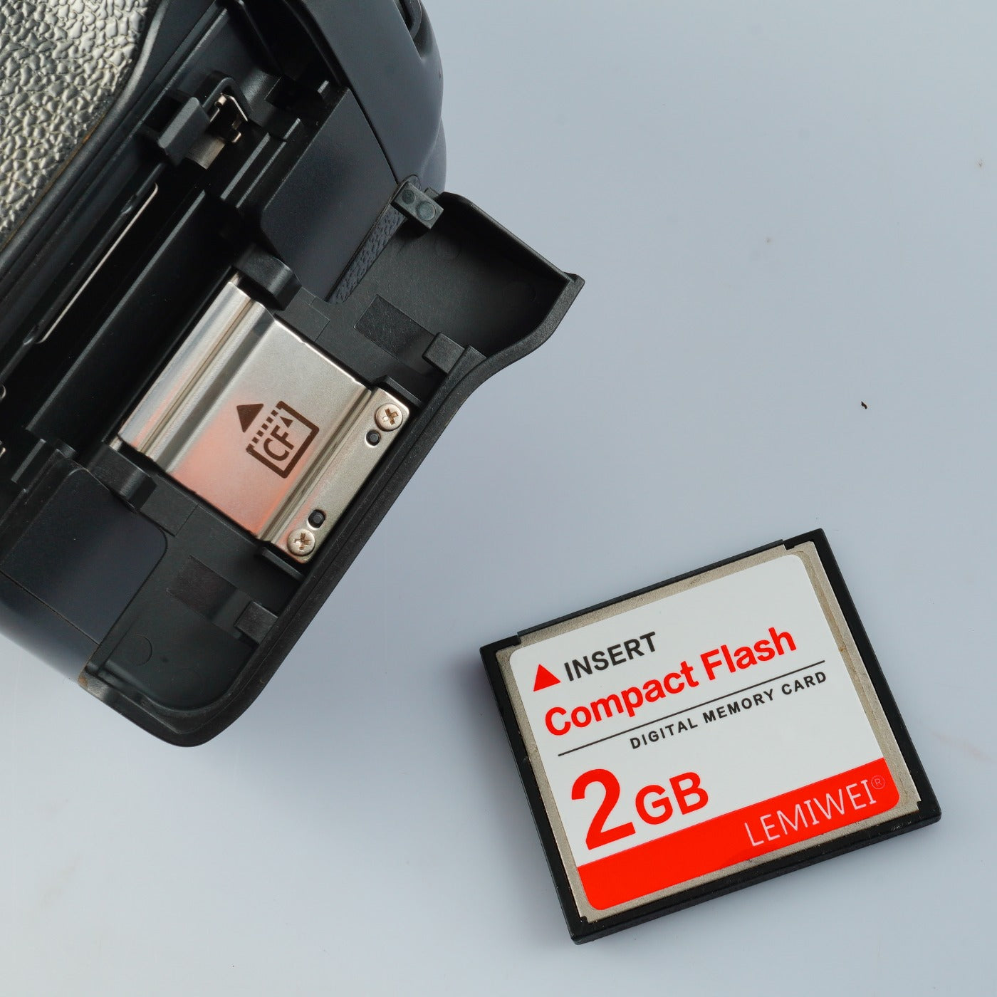 Canon EOS 5D + EF 28-80mm F/3.5-5.6 Ⅳ USM + CF 2GB デジタル一眼レフカメラ