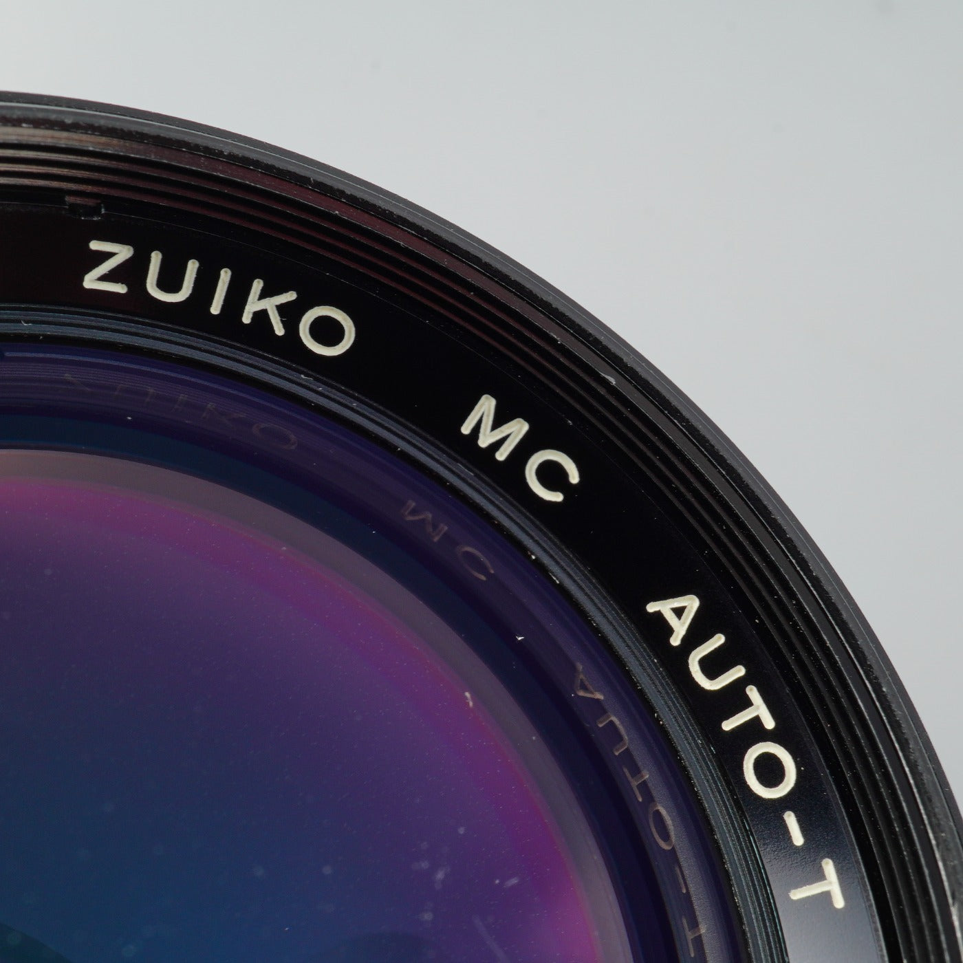 OLYMPUS OM-SYSTEM ZUIKO MC AUTO-T 135mm F/2.8 Festbrennweitenobjektiv