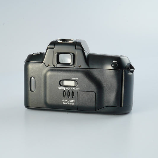 Nikon F50 ( N50 ) + AF NIKKOR 35-70mm F/3.3-4.5 ズームレンズ