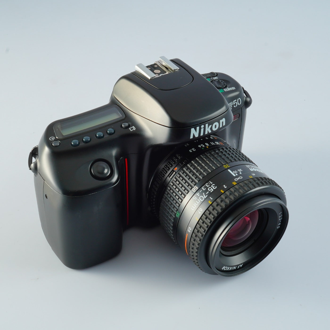 Nikon F50 ( N50 ) + AF NIKKOR 35-70mm F/3.3-4.5 ズームレンズ