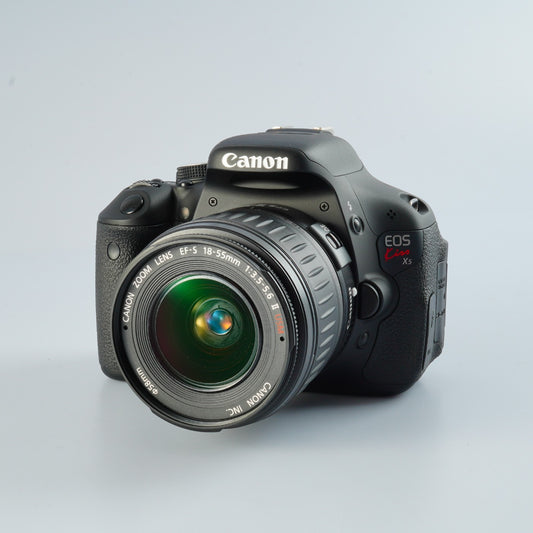 Canon EOS Kiss X5 ( Rebel T3i ) + EF-S 18-55mm F/3.5-5.6 Ⅱ USM + SD 8GB デジタル一眼レフカメラ