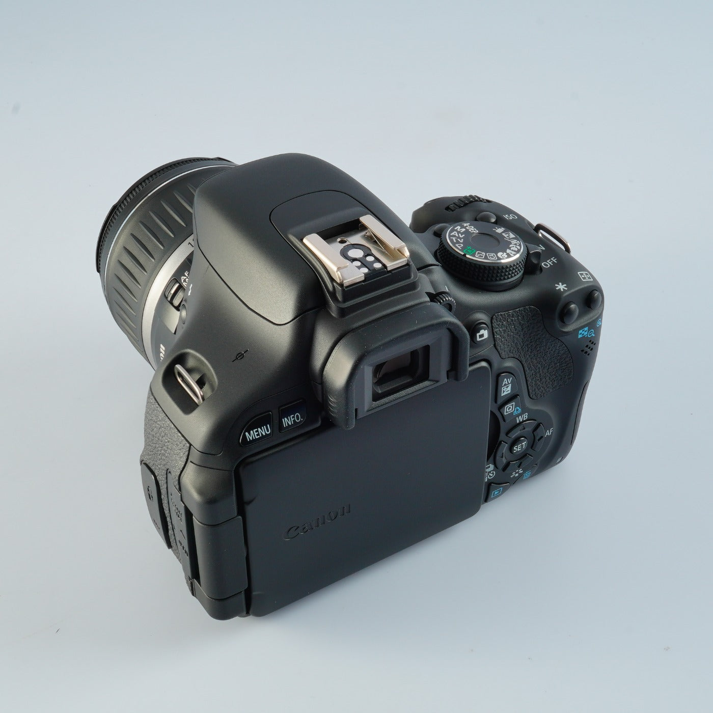 Canon EOS Kiss X5 ( Rebel T3i ) + EF-S 18-55mm F/3.5-5.6 Ⅱ USM + SD 8GB デジタル一眼レフカメラ