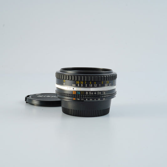 Nikon NIKKOR 50mm F/1.8 Ai-S 単焦点レンズ