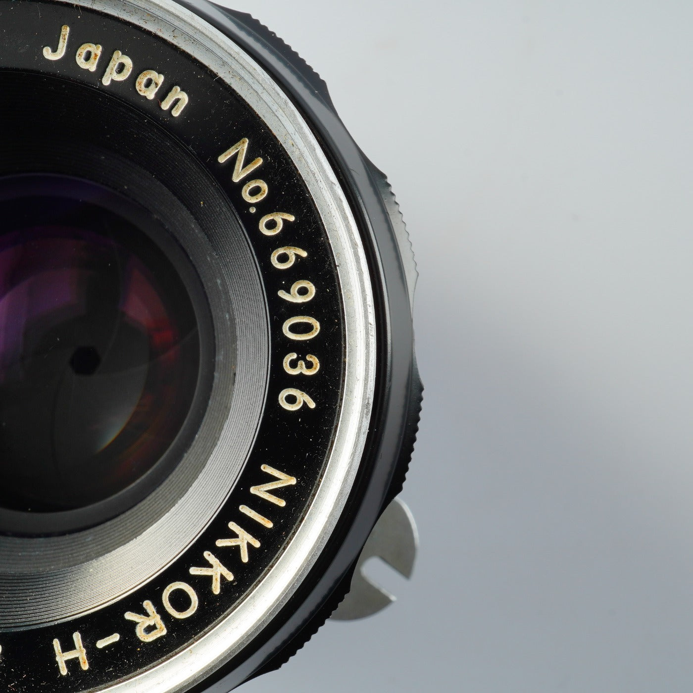 Nikon NIKKOR-H Auto 50mm F/2 非Ai 単焦点レンズ