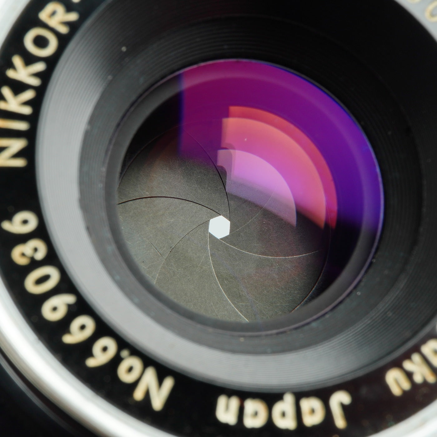 Nikon NIKKOR-H Auto 50mm F/2 非Ai 単焦点レンズ