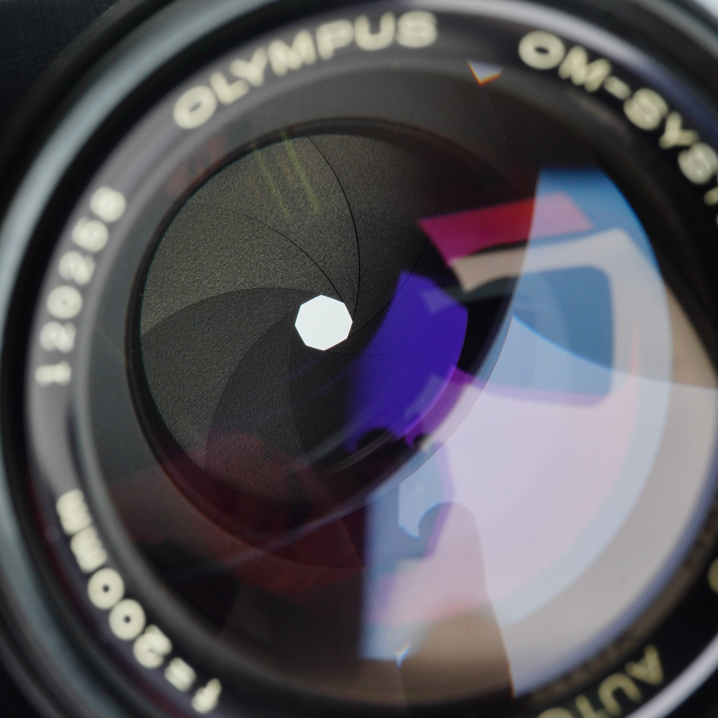 OLYMPUS OM-SYSTEM F.ZUIKO AUTO-T 200mm F/5 単焦点レンズ