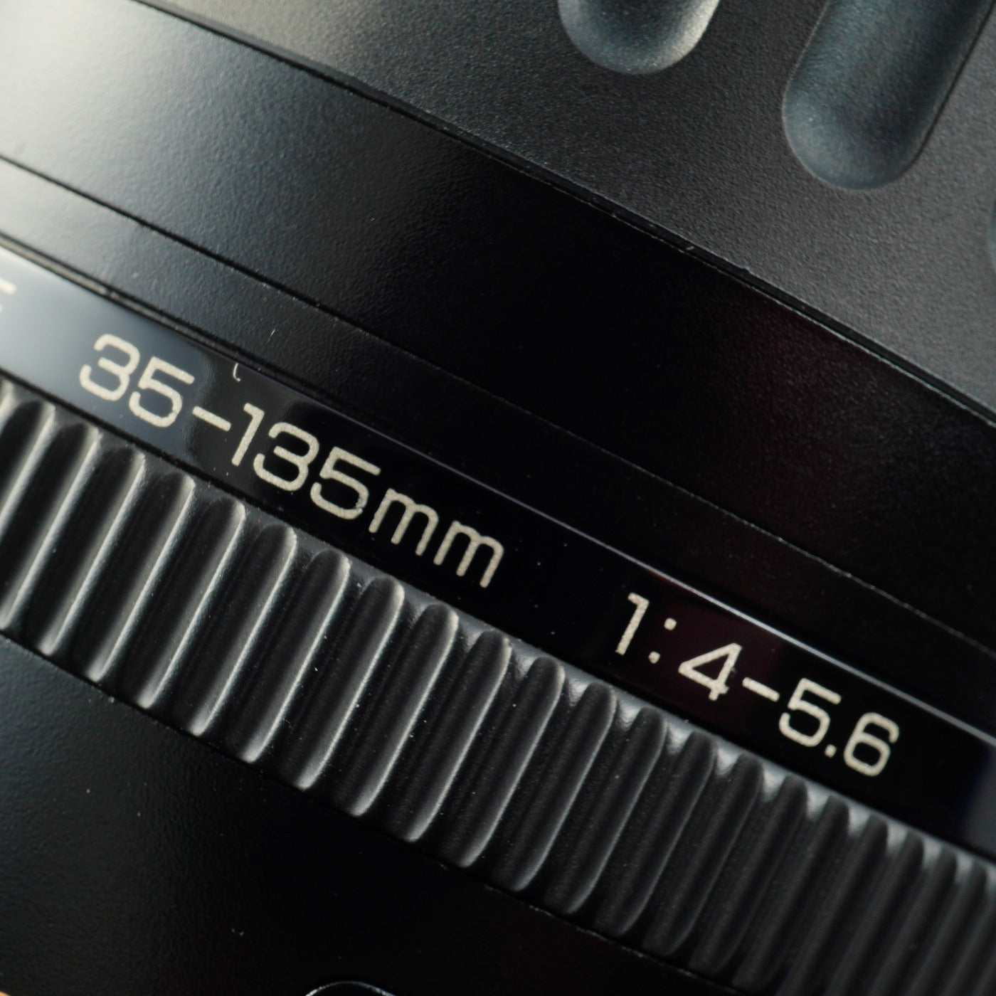 Canon EF 35-135mm F/4-5.6 USM ズームレンズ