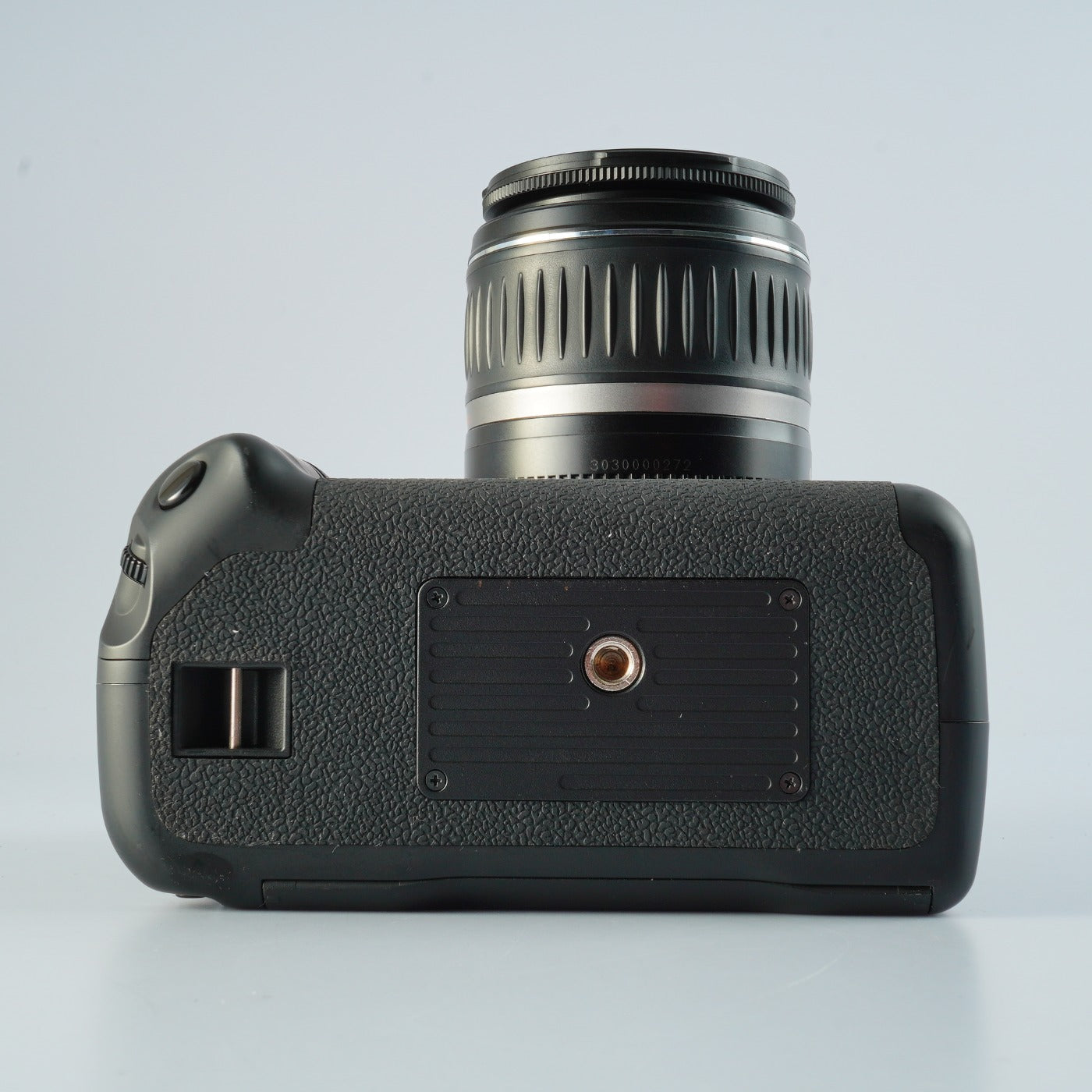 Canon EOS 40D + EF-S 18-55mm F/3.5-5.6 Ⅱ USM + CF 2GB デジタル一眼レフカメラ