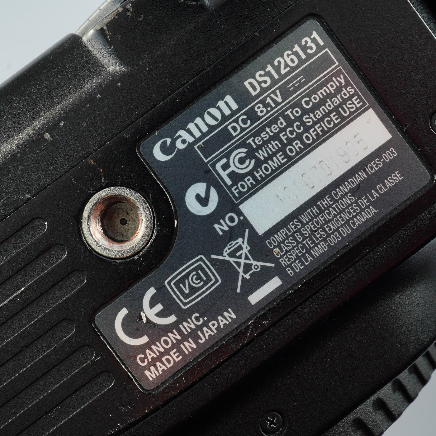 Canon EOS 30D + EF-S 18-55mm F/3.5-5.6 USM + CF 2GB デジタル一眼レフカメラ