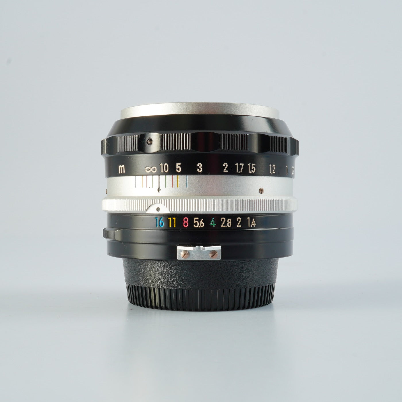 Nikon Nikkor-S Auto 50mm F/1.4 " 6 Blade " 非Ai 単焦点レンズ