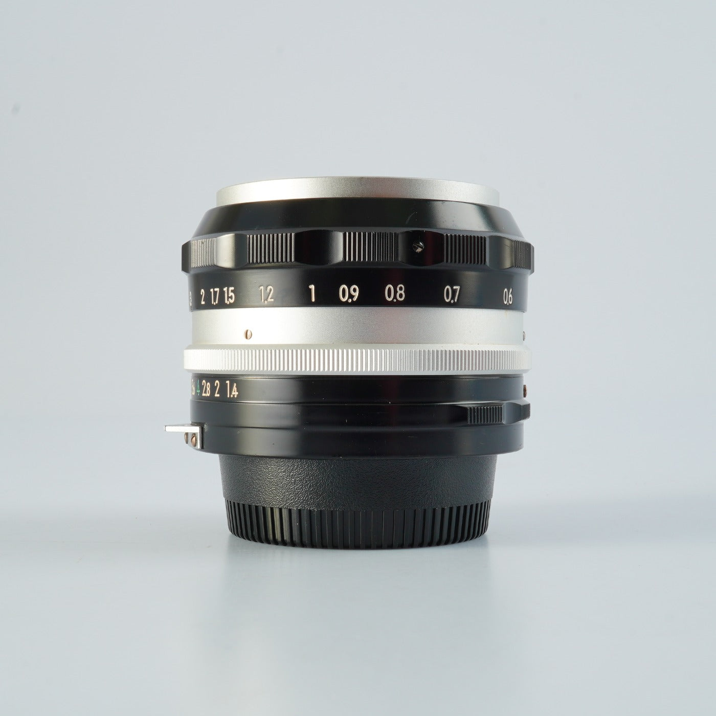 Nikon Nikkor-S Auto 50mm F/1.4 " 6 Blade " 非Ai 単焦点レンズ