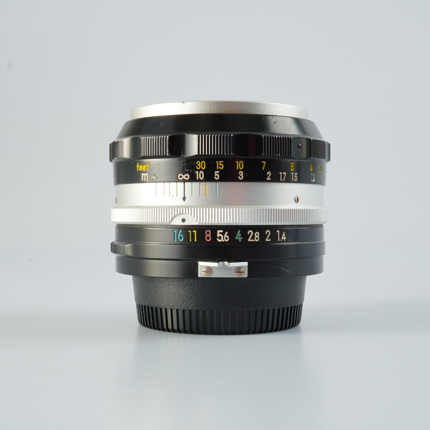 Nikon Nikkor-S Auto 50mm F/1.4 " 6 Blade " 非Ai 単焦点レンズ