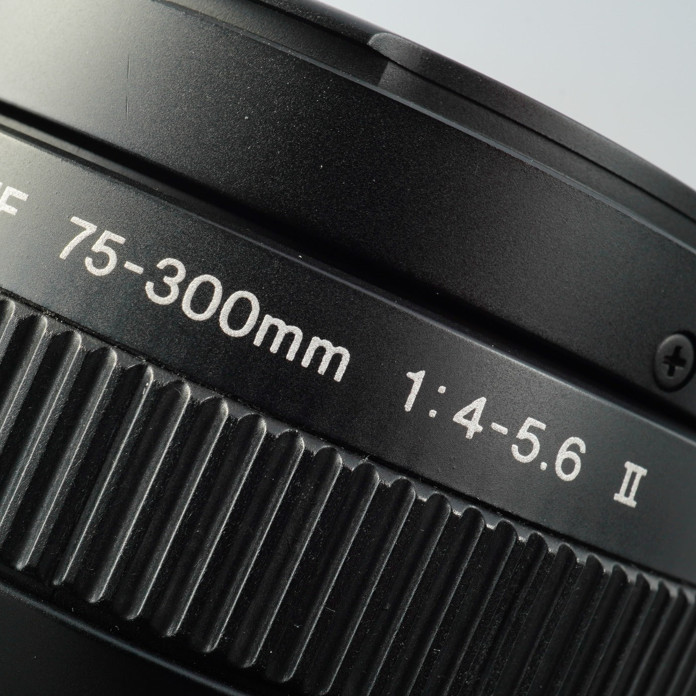 Canon EF 75-300mm F/4-5.6 Ⅱ USM ズームレンズ