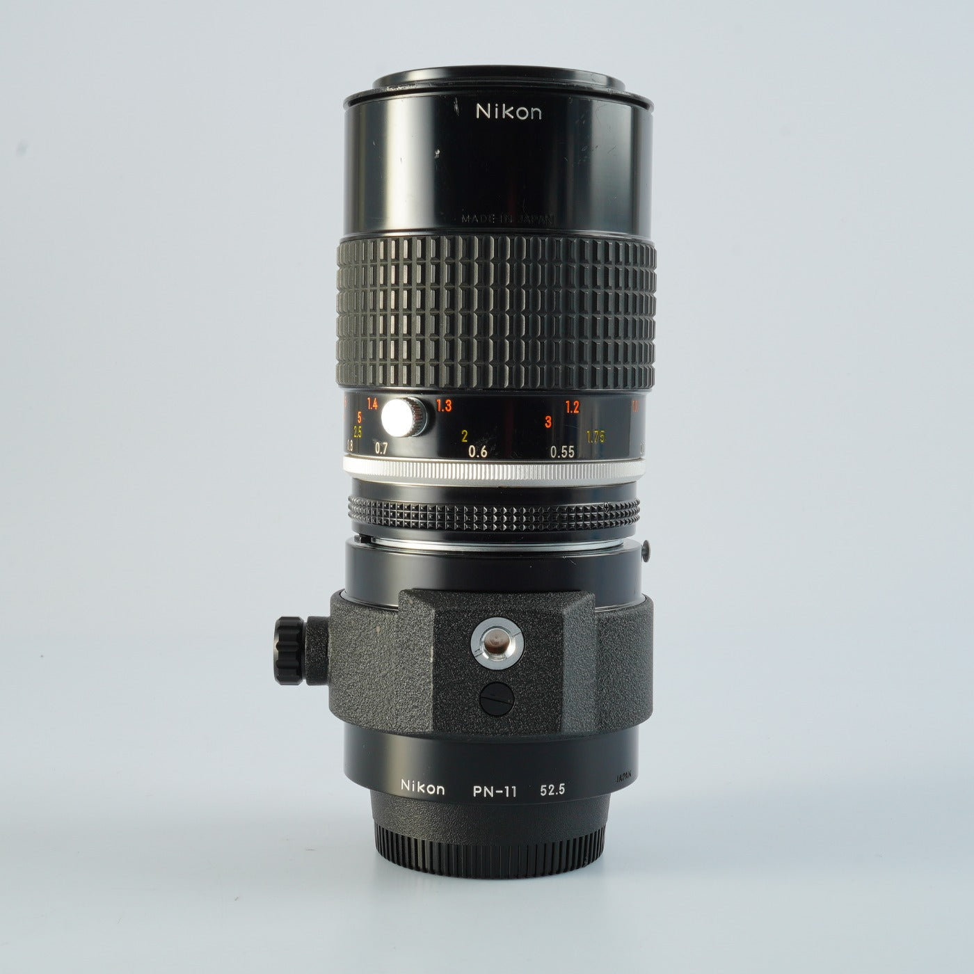 Nikon Micro-NIKKOR 105mm F/4 Ai-s + PN-11 Extension Tube 単焦点レンズ