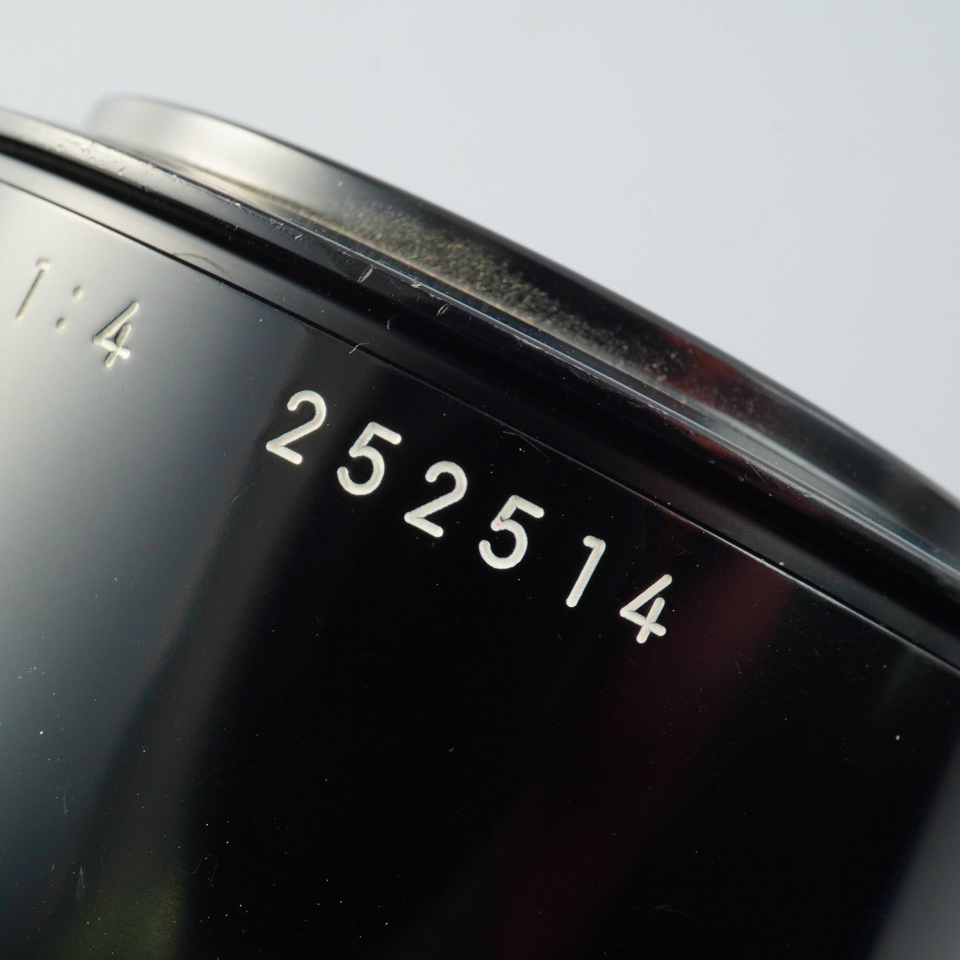 Nikon Micro-NIKKOR 105mm F/4 Ai-s + PN-11 Extension Tube 単焦点レンズ