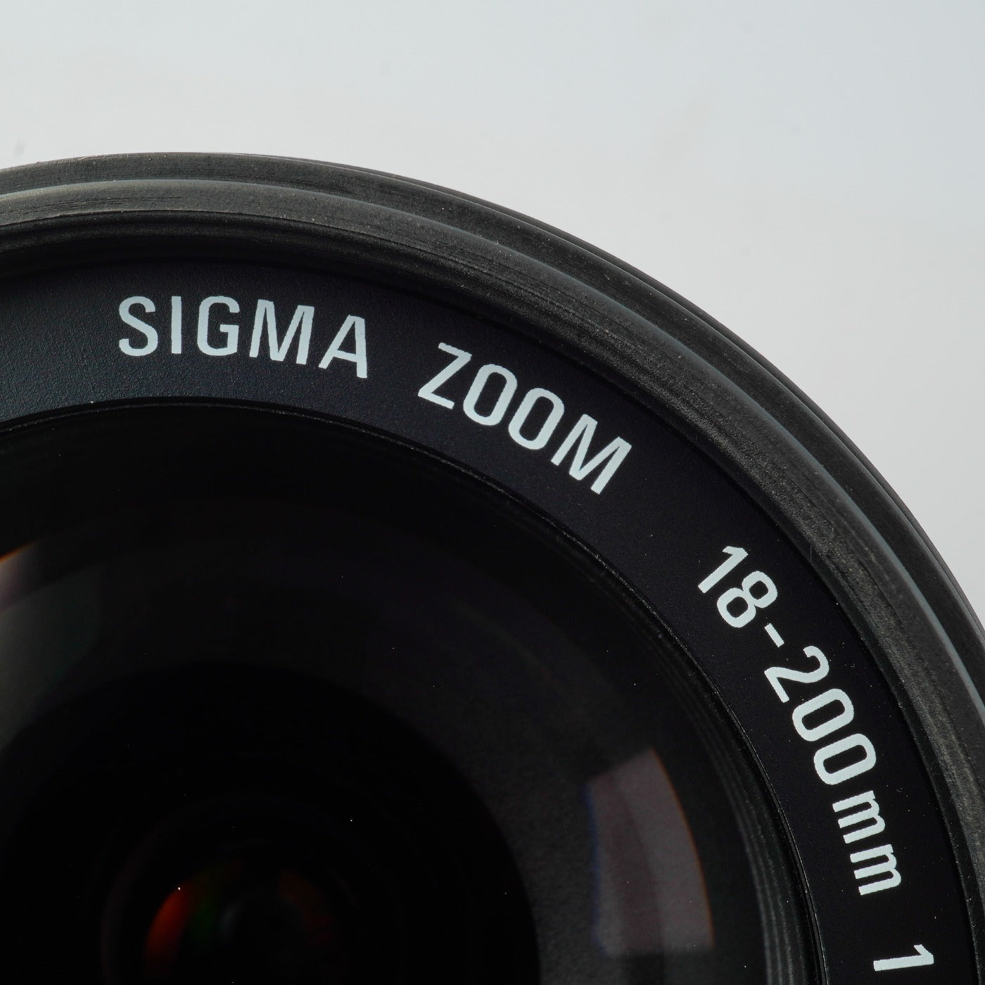 SIGMA DC 18-200mm F/3.5-6.3 D (Nikon F用) ズームレンズ